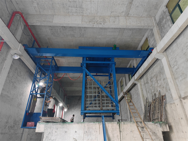 電動(dòng)雙梁橋式起重機(jī) 電動(dòng)雙梁橋式起重機(jī)